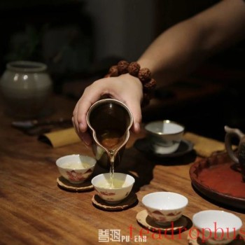 There are so many types of teapots, which one is best for you?