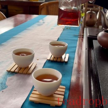 What Kinds of Tea Are More Suitable for Seniors to Drink?