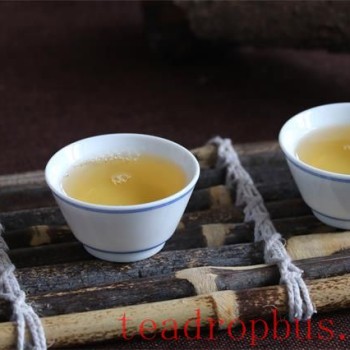 Ten Luxuries Every Tea Drinker Must Have