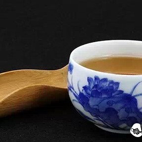 A Cup of Red for You, May Your Winter Be as Warm as Spring