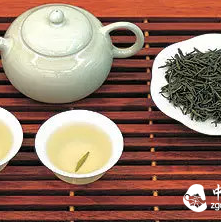 How many cups of tea is appropriate to drink daily?