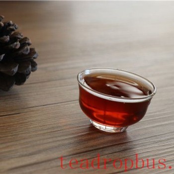 The Four-Dimensional Experience Method of Pu-er Tea Soup Sensation