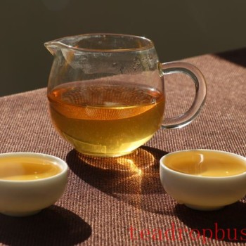 How Long Should Raw Pu-er Tea Be Aged to Taste Good?