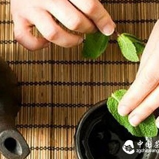 Tea Knowledge: Clever Uses of Tea Leaves in the Kitchen