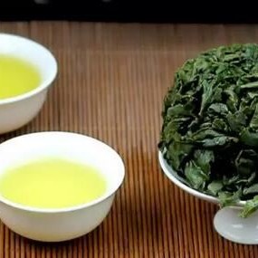 Tieguanyin is a green tea, Dahongpao belongs to black tea, is this a mix-up?