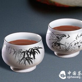 Tea Drinking Has Its Etiquette: How to Drink Tea Without Losing Grace