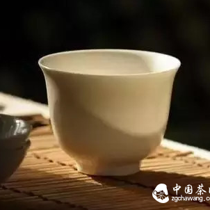 What is the Relationship Between Drinking Tea and the Cup?