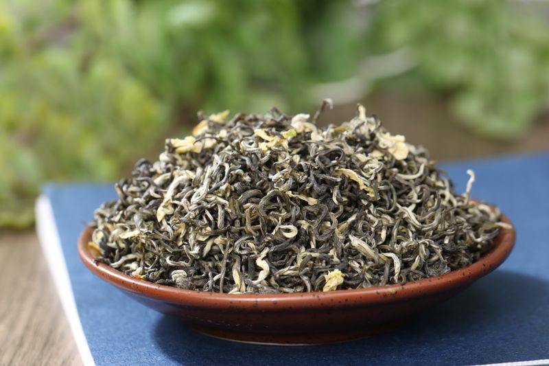 What Tea to Drink for Spring Dryness