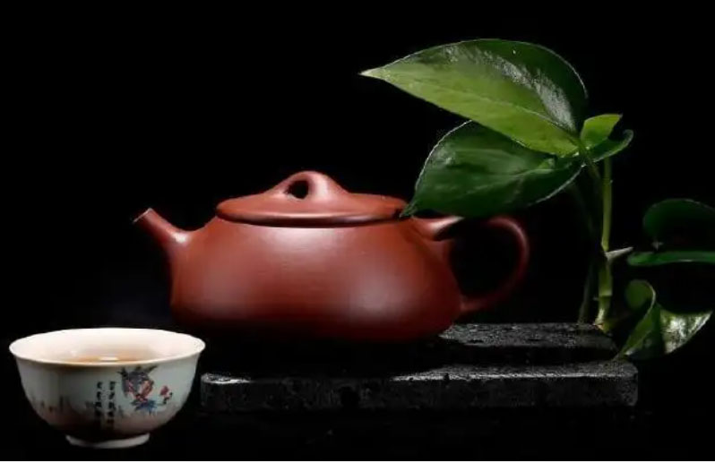 The 3 Things to Consider When Enjoying a Zisha Teapot