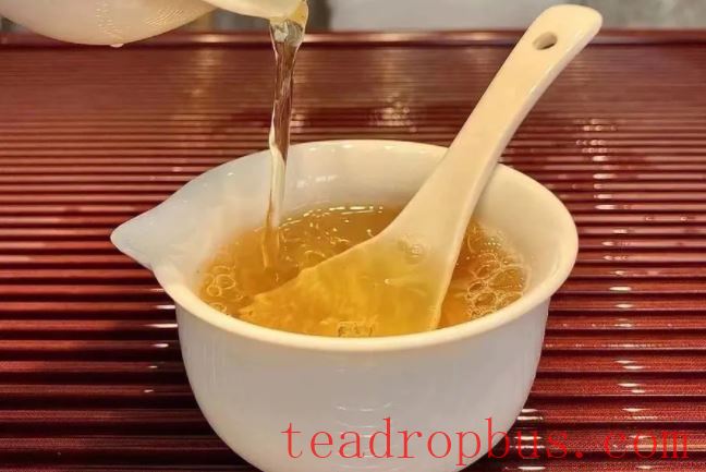 How Much Does a Pound of Yunnan Mei Zhan Black Tea Cost?-2