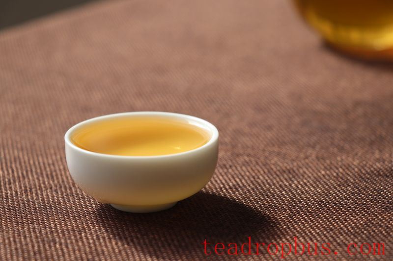 What to Do If You Feel Uncomfortable After Drinking Pu'er Tea: What Are the Taboos of Drinking Pu'er Tea?-3