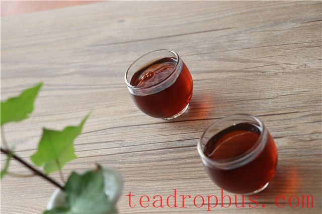 The Benefits of Lao Banzhang Pu'er Ripened Tea-2