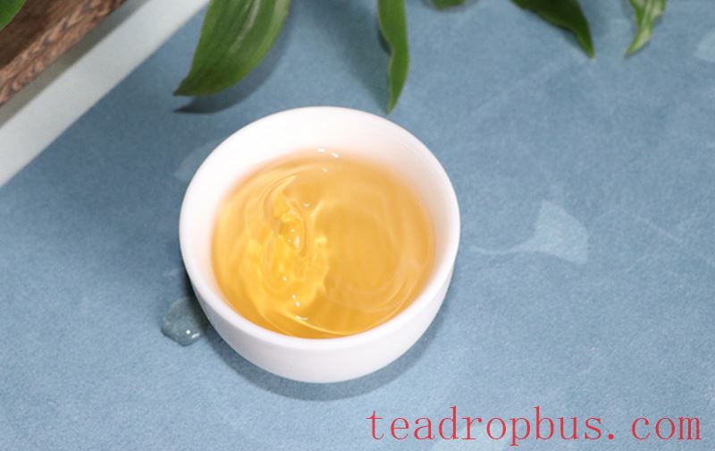 Puer Tea: Should You Drink It Fresh or Aged?-2