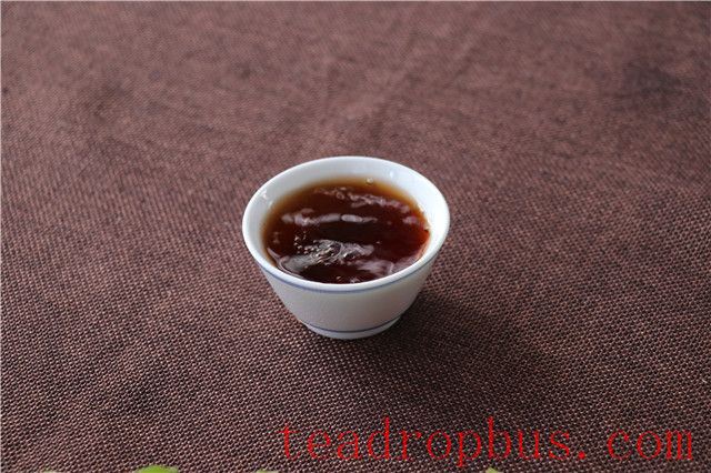 What Should You Consider When Selecting Pu'er Ripened Tea?-3
