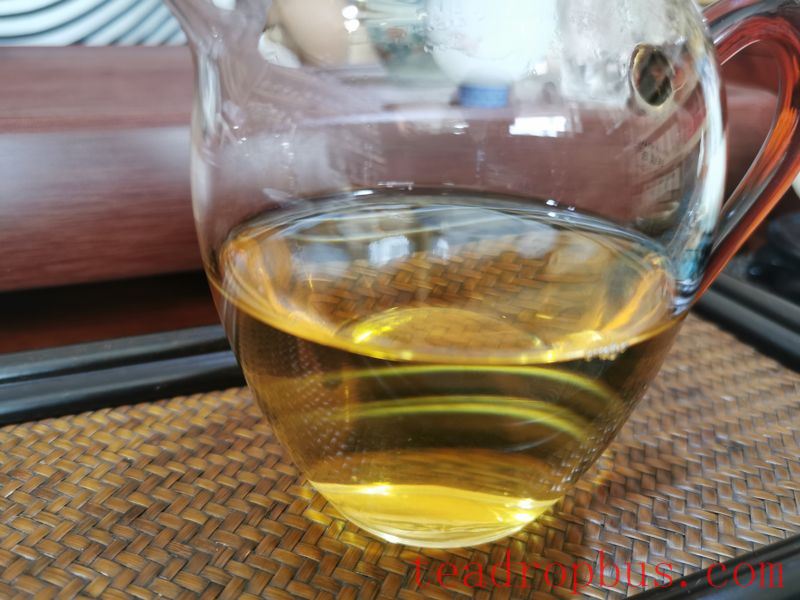 The Differences Between Fresh and Aged Pu'er Tea-3