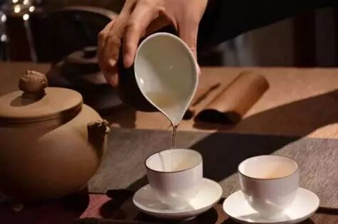 Tea Drinking Reveals Your Personality: Are You Being Described?-4-ChinaTeaGuru: Exploring Chinese Tea Culture and Kung Fu Tea - Tea Art, Tea Ceremony, Tea Knowledge Tea Drinking Reveals Your Personality: Are You Being Described?-4