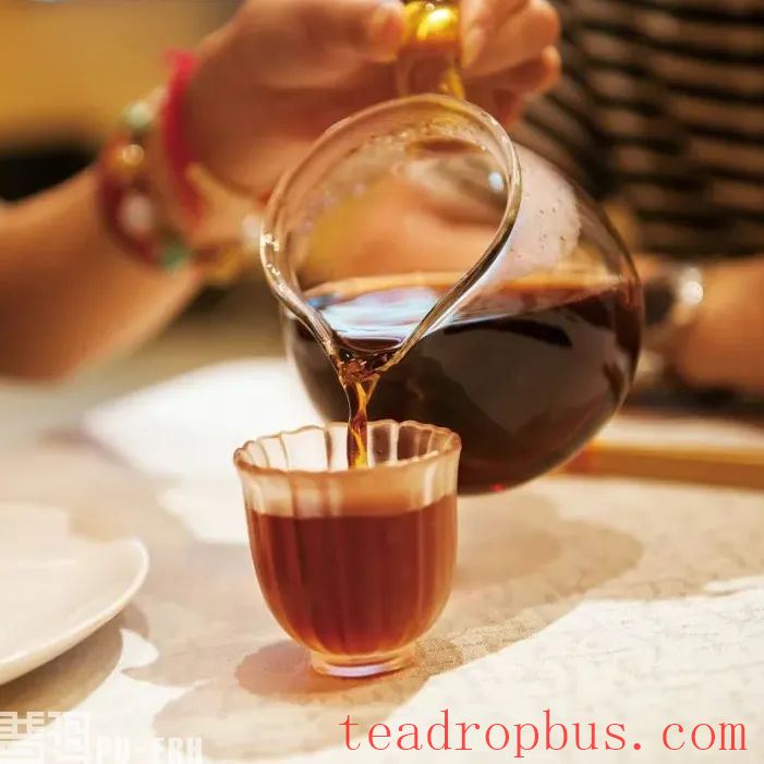 Fight Off a Cold in Its Early Stages with Tea-2
