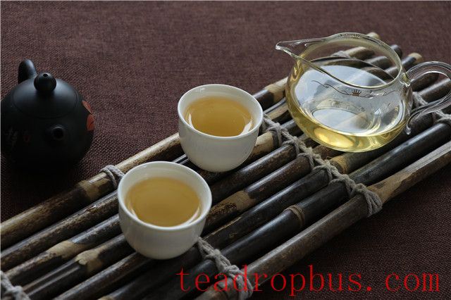 Tea Water May Counteract the Efficacy of Medications-3