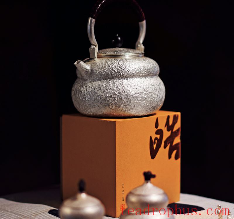 Puer Yearling Tea: The Right Time to 