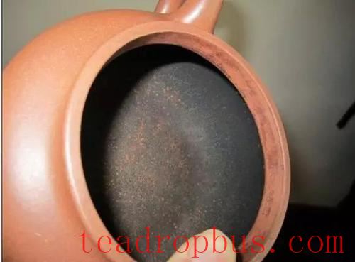 Brewing Green Tea with a Purple Clay Teapot-2