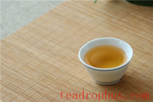 Why Some Pu'er Tea Gets Harder to Drink Over Time-4
