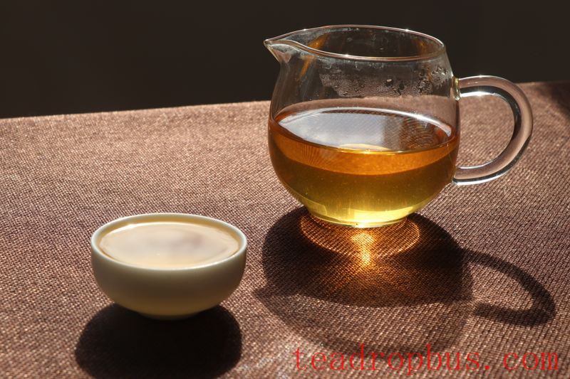 How to Distinguish the Quality of Pu'er Tea Infusion-2
