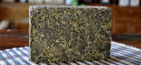Why Are There So Many Tea Stems in Dark Tea? Here's the Answer-2-ChinaTeaGuru: Exploring Chinese Tea Culture and Kung Fu Tea - Tea Art, Tea Ceremony, Tea Knowledge Why Are There So Many Tea Stems in Dark Tea? Here's the Answer-2