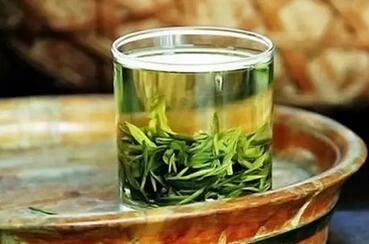 The Benefits and Brewing Method of Longjing Tea!-1-ChinaTeaGuru: Exploring Chinese Tea Culture and Kung Fu Tea - Tea Art, Tea Ceremony, Tea Knowledge The Benefits and Brewing Method of Longjing Tea!-1