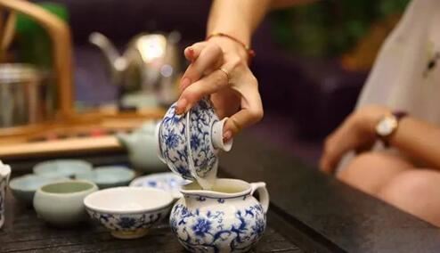 Puer - Seven Steps to Appreciate and Taste Puer Tea-1-ChinaTeaGuru: Exploring Chinese Tea Culture and Kung Fu Tea - Tea Art, Tea Ceremony, Tea Knowledge Puer - Seven Steps to Appreciate and Taste Puer Tea-1