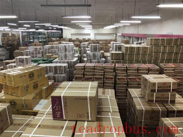 What is Kunming Storage Pu'er Tea? An Introduction to Kunming-Stored Pu'er Tea-1