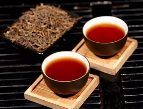 How to Determine the Quality of Pu'er Tea from its Infusion?-7-ChinaTeaGuru: Exploring Chinese Tea Culture and Kung Fu Tea - Tea Art, Tea Ceremony, Tea Knowledge How to Determine the Quality of Pu'er Tea from its Infusion?-7