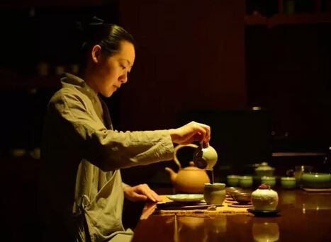 Tea Drinking Is an Art: How Women of Different Age Groups Should Choose Their Tea-1-ChinaTeaGuru: Exploring Chinese Tea Culture and Kung Fu Tea - Tea Art, Tea Ceremony, Tea Knowledge Tea Drinking Is an Art: How Women of Different Age Groups Should Choose Their Tea-1