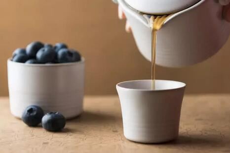 Can Drinking Tea Help Brighten Skin and Combat Smog?-9