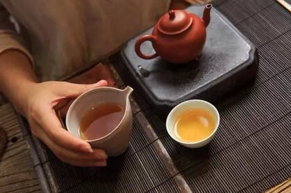 Pose Boost: The Differences Between Fresh-Aroma and Strong-Aroma Tieguanyin Tea-3