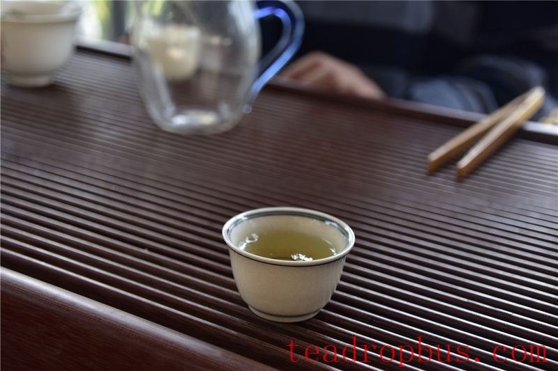 Should Pu'er Tea Also Pursue Spring Tea?-2