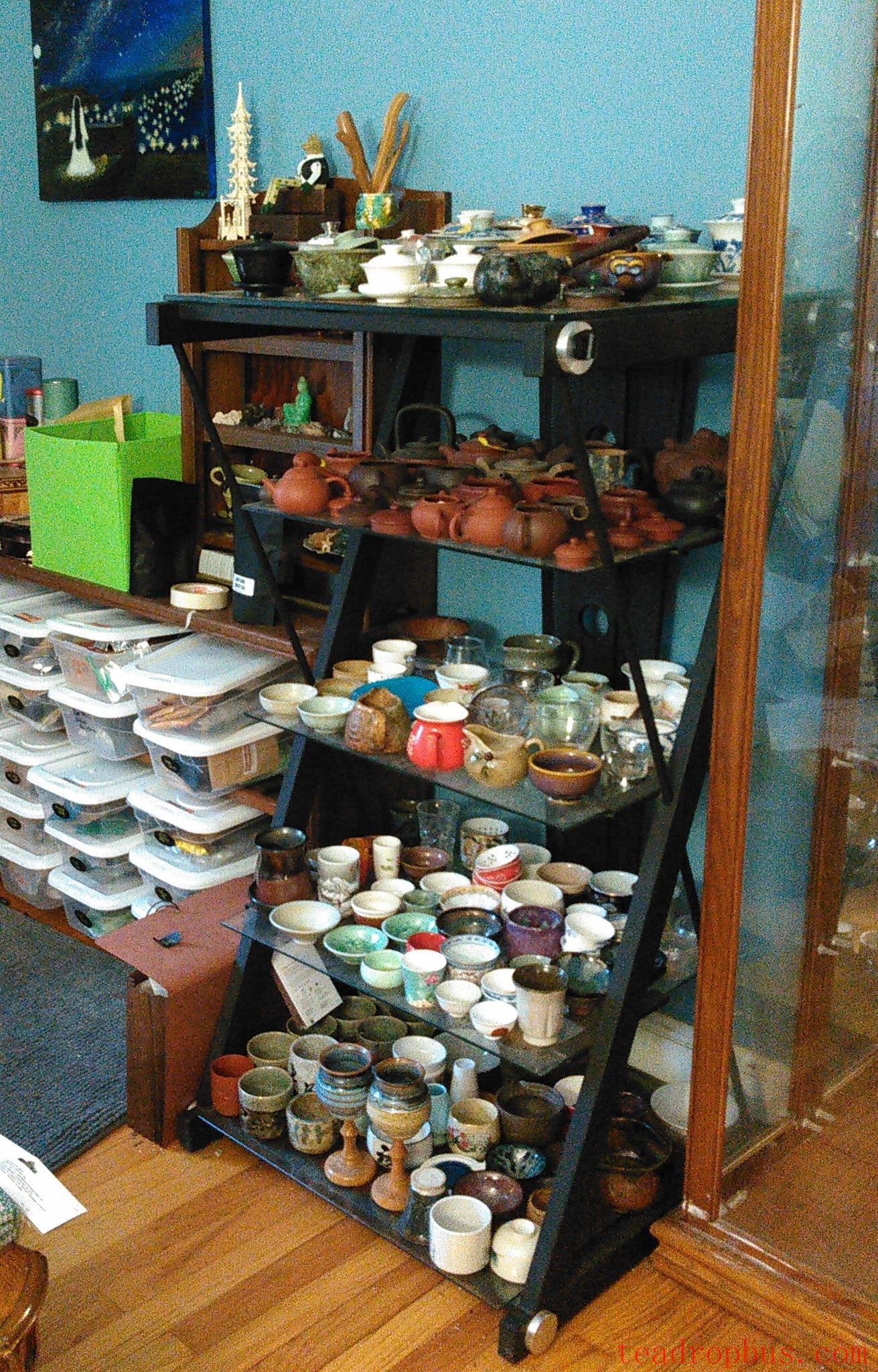 Gongfu Cha teaware collection (Yixing teapots, cups, gaiwan)
