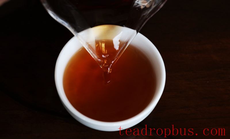Is Loose Pu'er Tea Better Than Brick Tea?-3