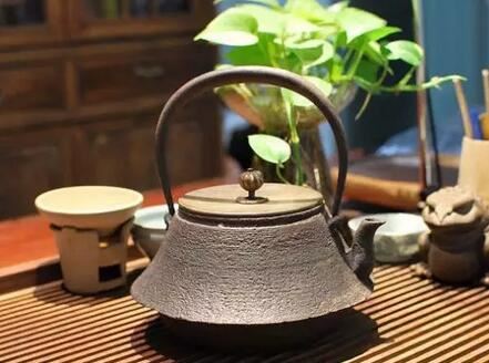 What Troubles and Drawbacks Come After Falling in Love with Tea?-2-ChinaTeaGuru: Exploring Chinese Tea Culture and Kung Fu Tea - Tea Art, Tea Ceremony, Tea Knowledge What Troubles and Drawbacks Come After Falling in Love with Tea?-2