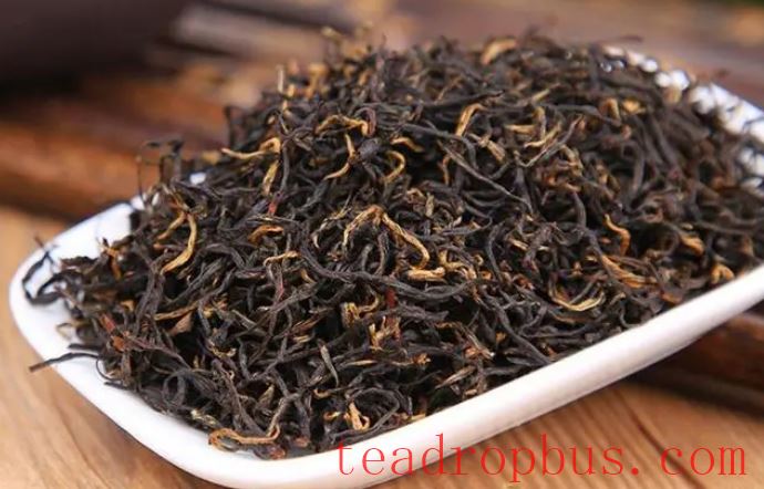 Keemun Black Tea: The Aromatic 