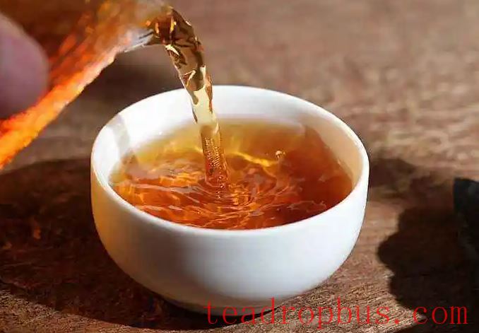 The Benefits of Drinking Aged Tea-3