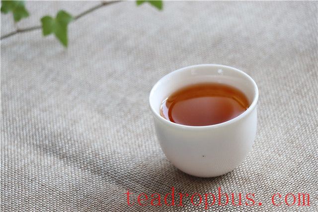 The Hazards of Long-Term Dian Hong Tea Consumption-2