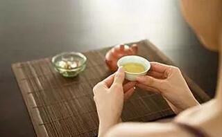 Is Drinking Tea in Summer Really That Beneficial?-1-ChinaTeaGuru: Exploring Chinese Tea Culture and Kung Fu Tea - Tea Art, Tea Ceremony, Tea Knowledge Is Drinking Tea in Summer Really That Beneficial?-1