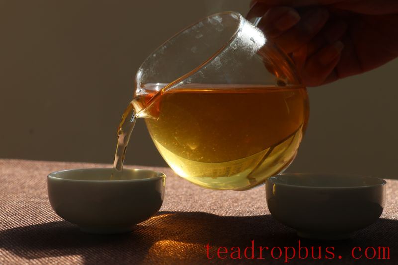 How Long Should Pu'er Tea Age Before It Tastes Good?-4