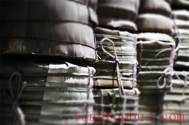 Does Pu'er Tea Become More Valuable as it Ages?-3