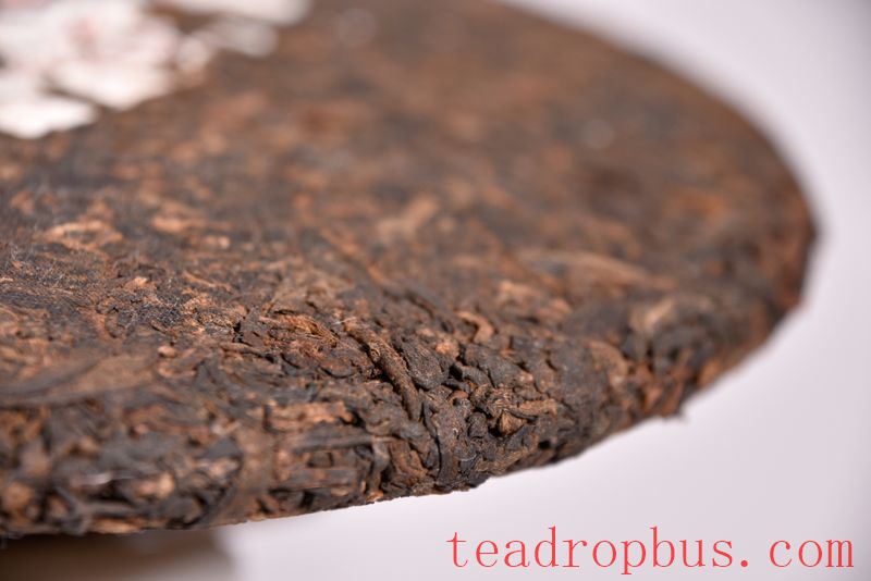 How to Distinguish the Quality of Aged Pu'er Tea-1