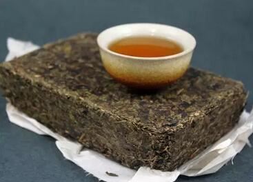 Why Are There So Many Tea Stems in Dark Tea? Here's the Answer-4-ChinaTeaGuru: Exploring Chinese Tea Culture and Kung Fu Tea - Tea Art, Tea Ceremony, Tea Knowledge Why Are There So Many Tea Stems in Dark Tea? Here's the Answer-4