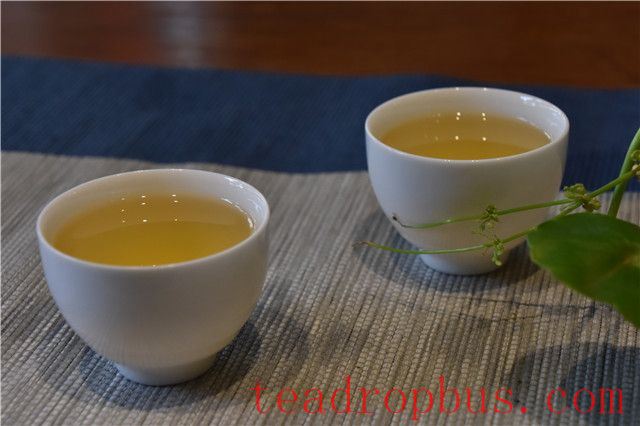 How Much Does Yiwu Pu'er Tea Cost?-2