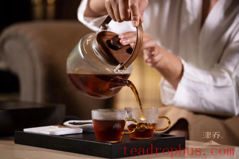 How Does Tea Affect the Body's 