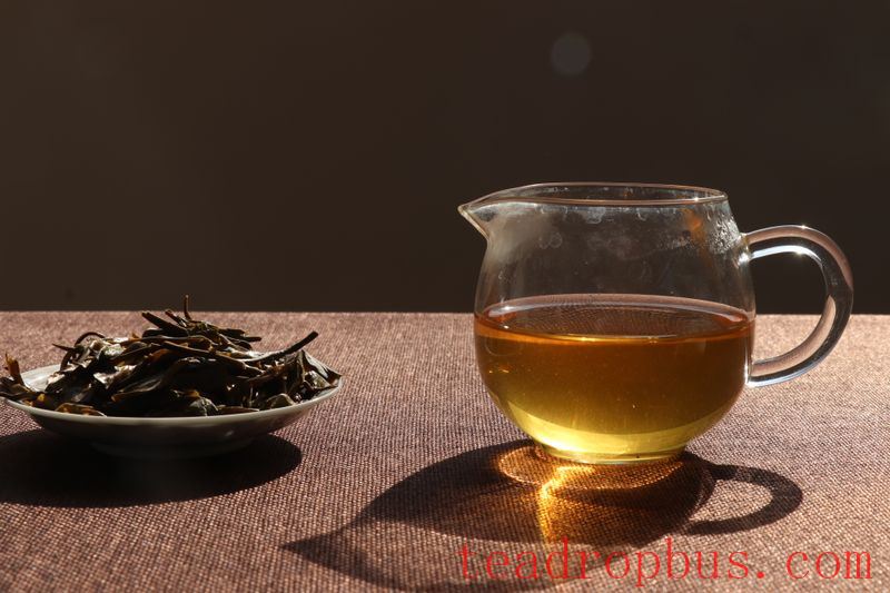 How to Identify Old Ban Zhang Pu'er Tea?-4