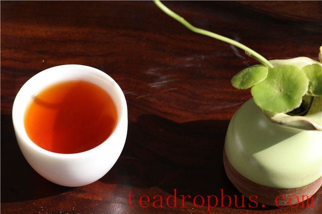 How to Brew Dian Hong Tea for the Best Taste?-4